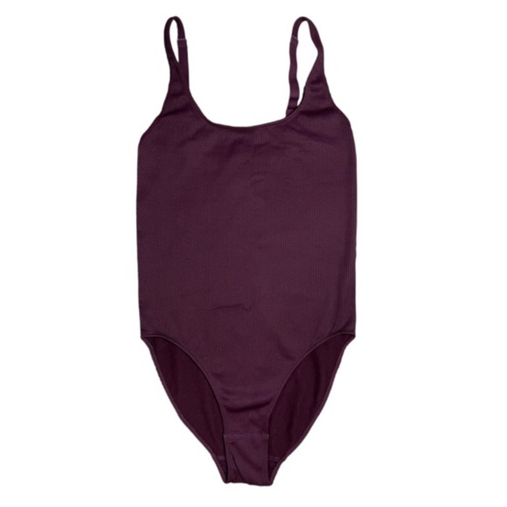 Weekday Cat Ribbed Bodysuit Color Wine - Picture 3 of 8